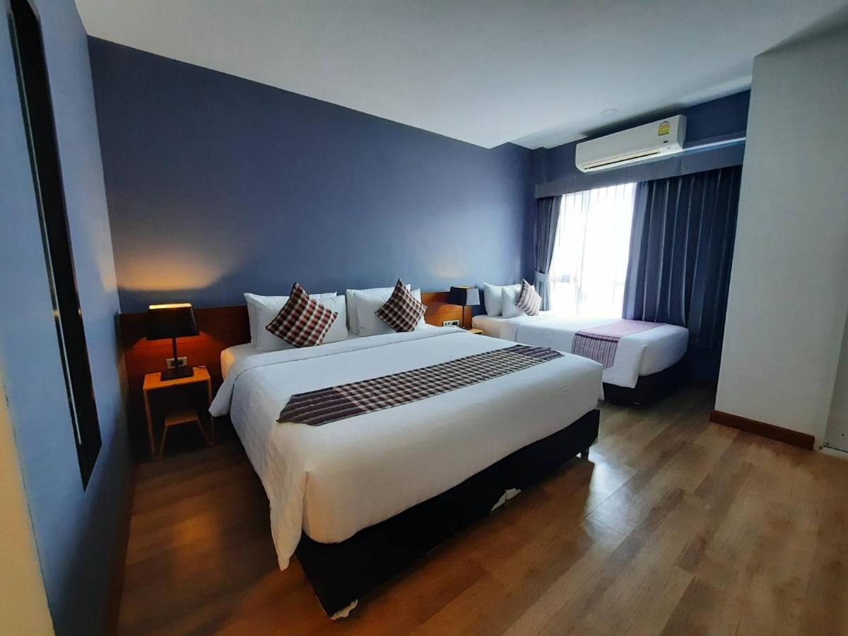 Comet Hotel Surat Thani Exteriör bild