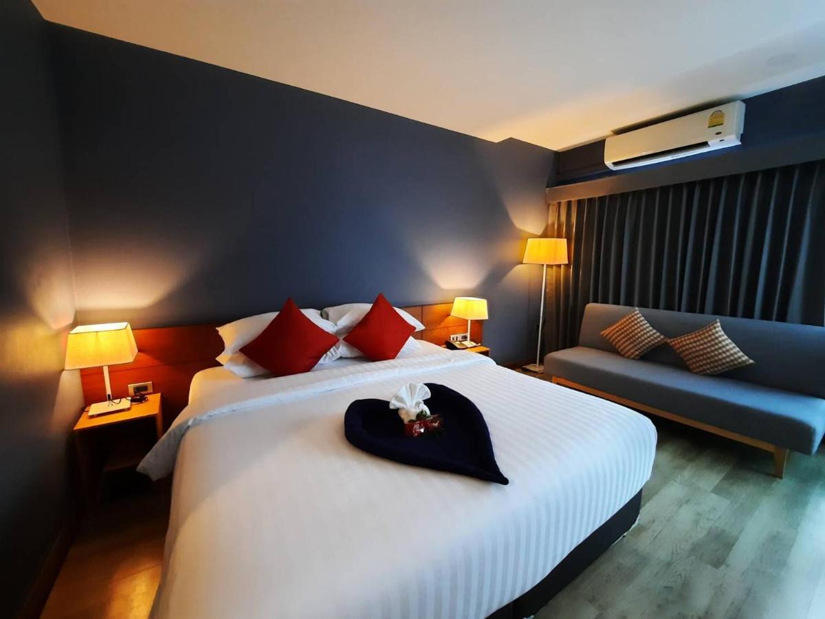 Comet Hotel Surat Thani Exteriör bild