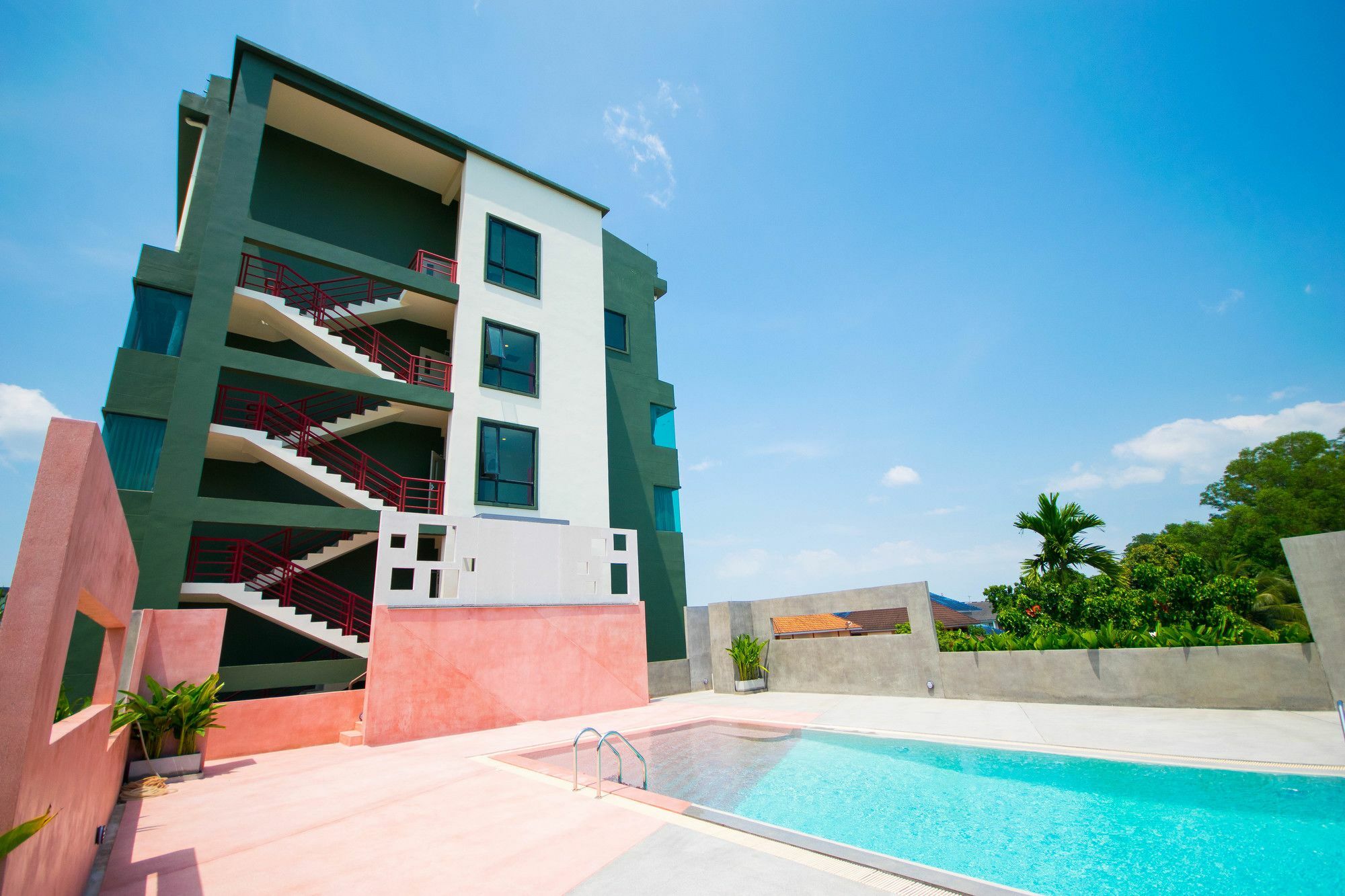 Comet Hotel Surat Thani Exteriör bild